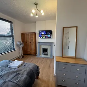  Guest house Private In Victorian House, Forest Hill,