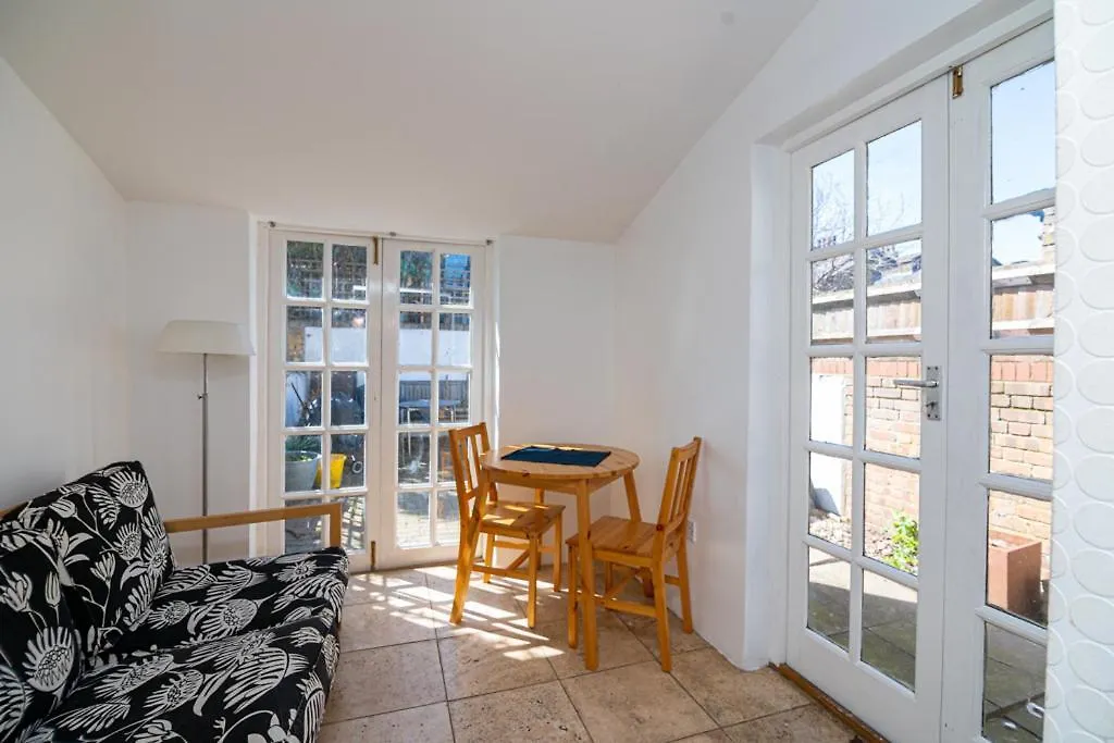 Comfy Double Bedroom London