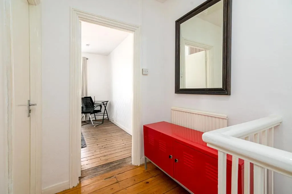 Comfy Double Bedroom London