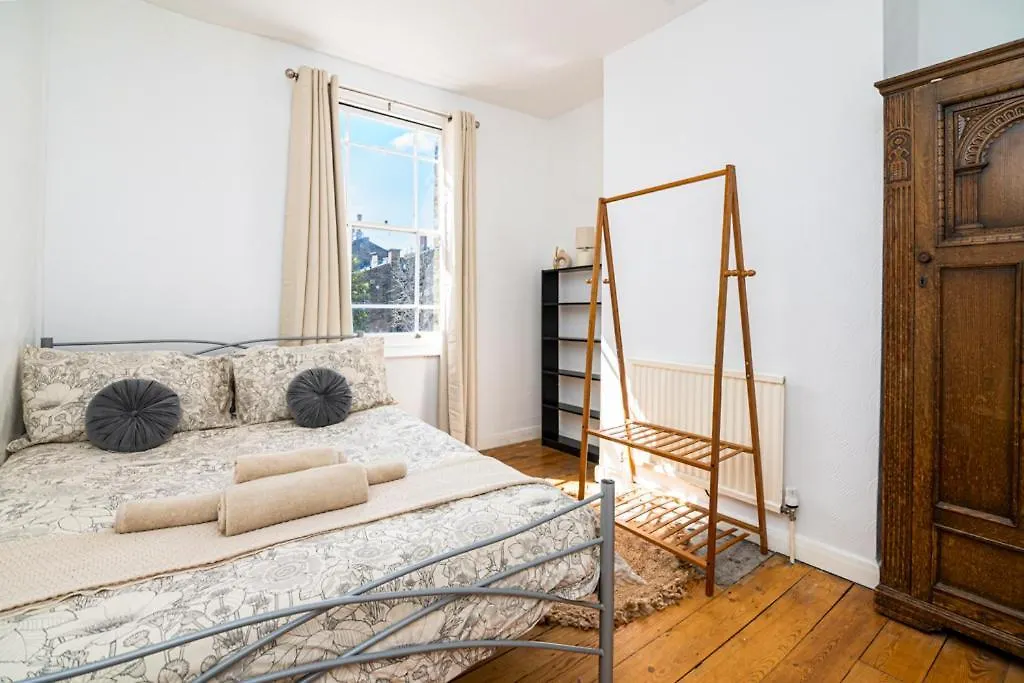 Guest house Comfy Double Bedroom London United Kingdom