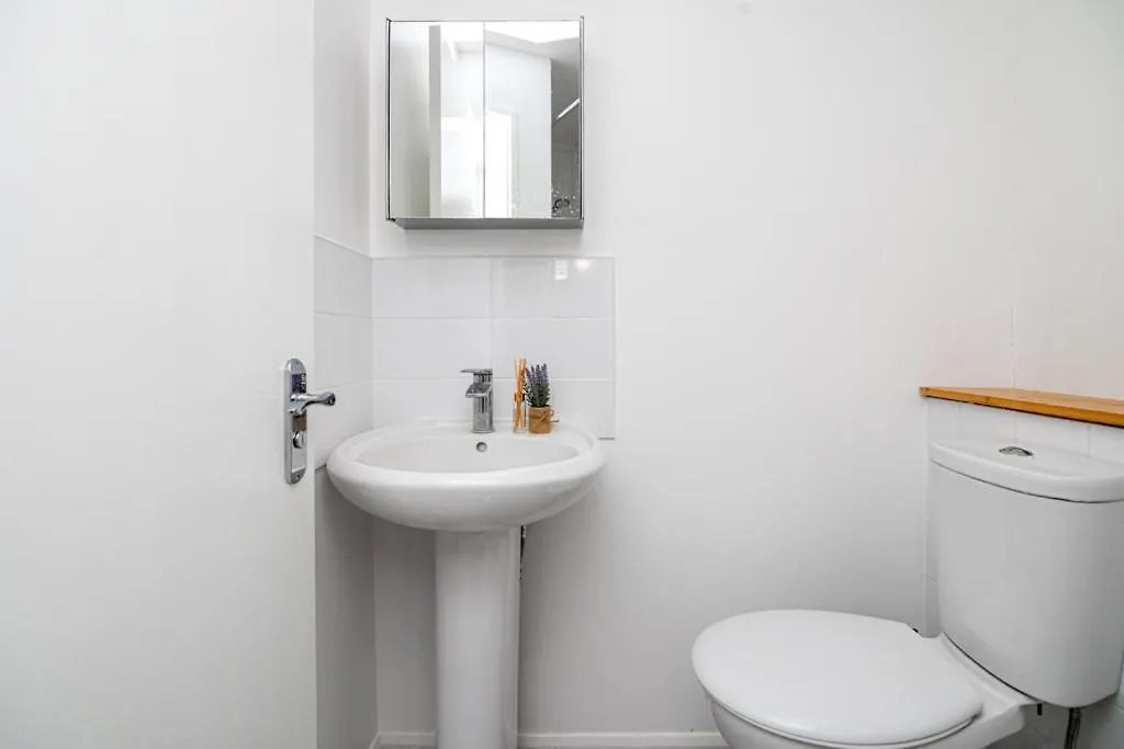 Comfy Double Bedroom London 0*,